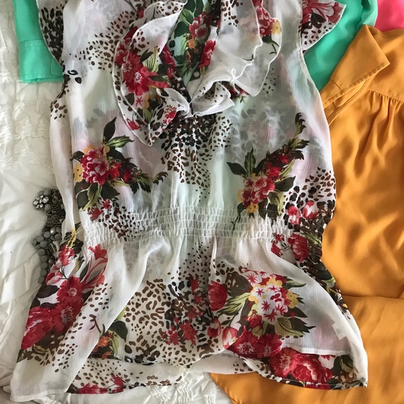 Spring shirt bundle - medium - Picture 2 of 8